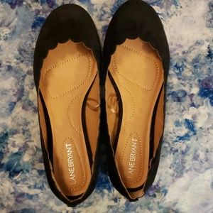 Lane Bryant scalloped black flat shoe